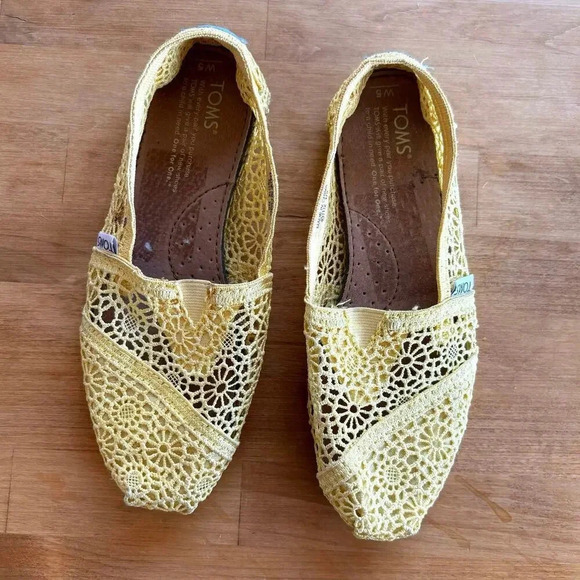 Yellow embroidered eyelet Tom’s girls women’s 5 - Picture 1 of 7